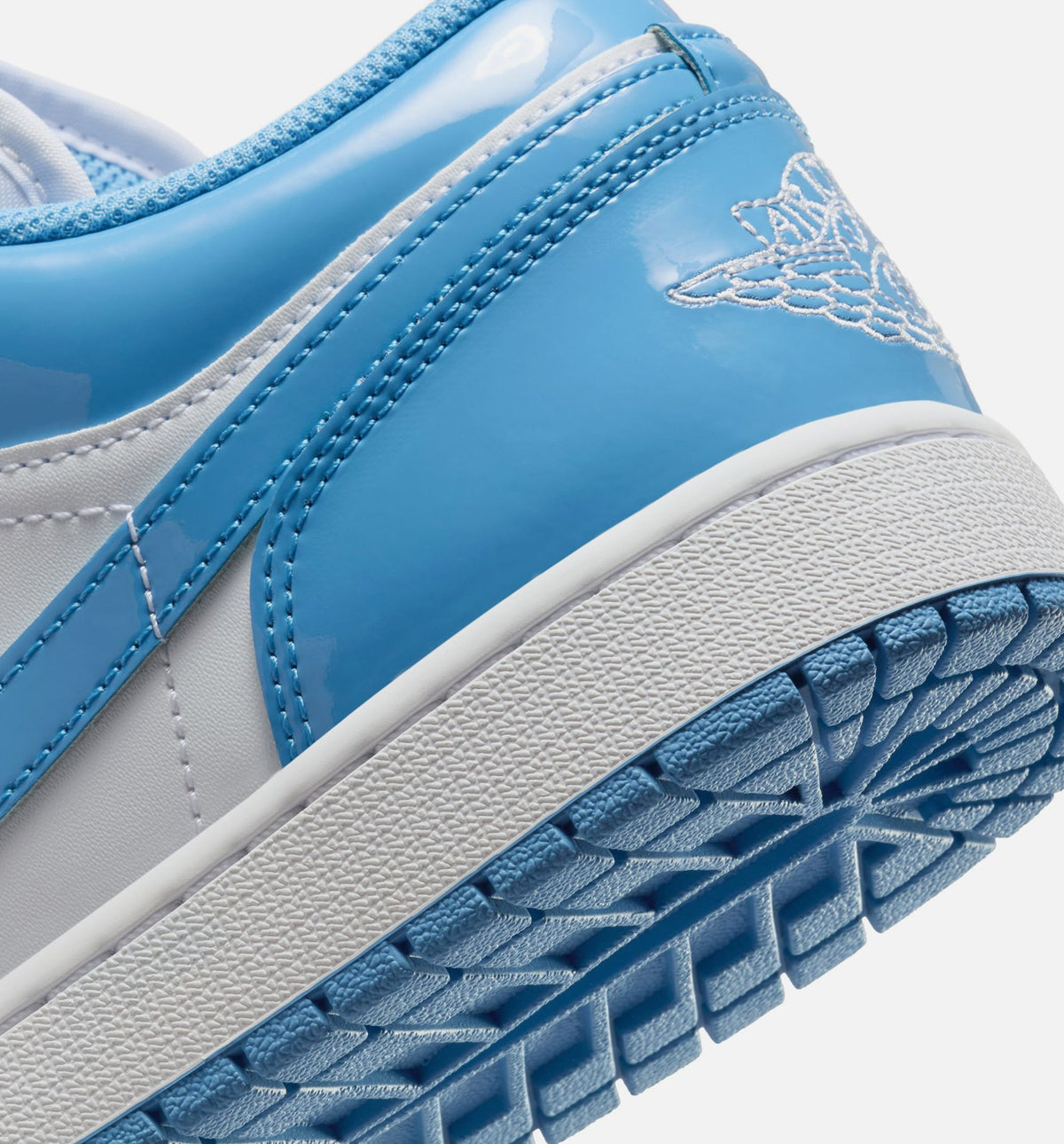 Air Jordan 1 Retro Low Legend Blue Men's Lifestyle Shoe - Legend Blue/White