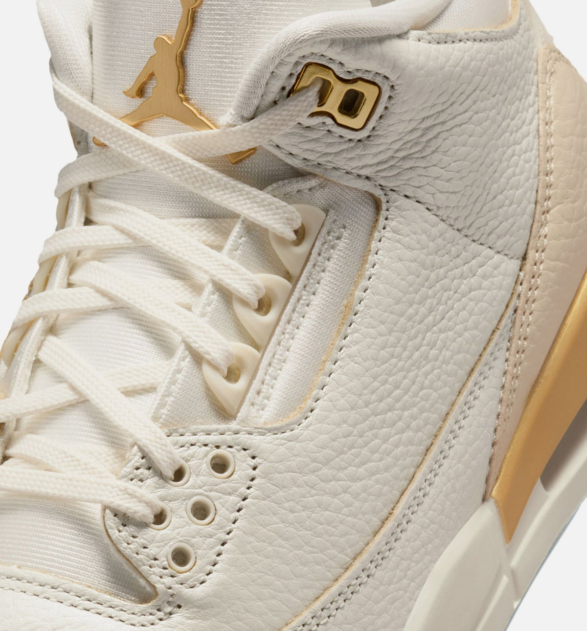 Air Jordan 3 Retro Sail and Pale Ivory Women's Lifestyle Shoe - Sail/Team Gold/Pale Ivory/Metallic Gold/Ice